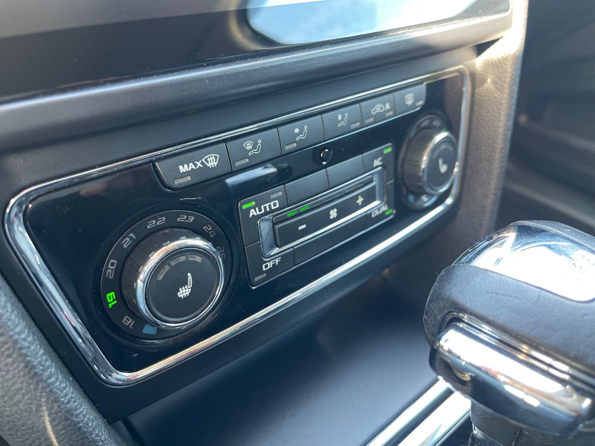 Škoda Superb 1.8TSi 118kW - 28